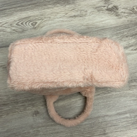 Kendall & Kylie Light Pink Faux Fur Double Strap Shoulder Bag Approx 10" X 7" - Picture 7 of 14